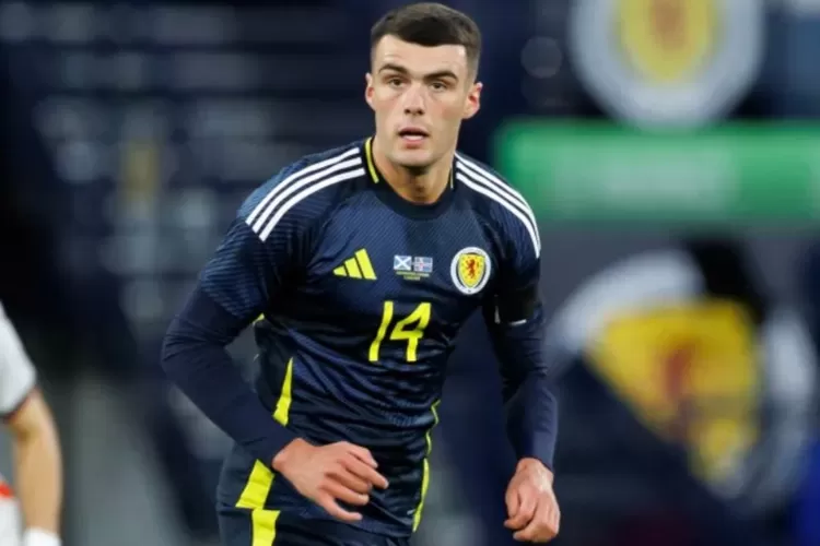 Bursa Transfer 2025 Memanas: Lennon Miller Resmi ke Udinese & Tawaran Fantastis €350 Juta untuk Kylian Mbappé