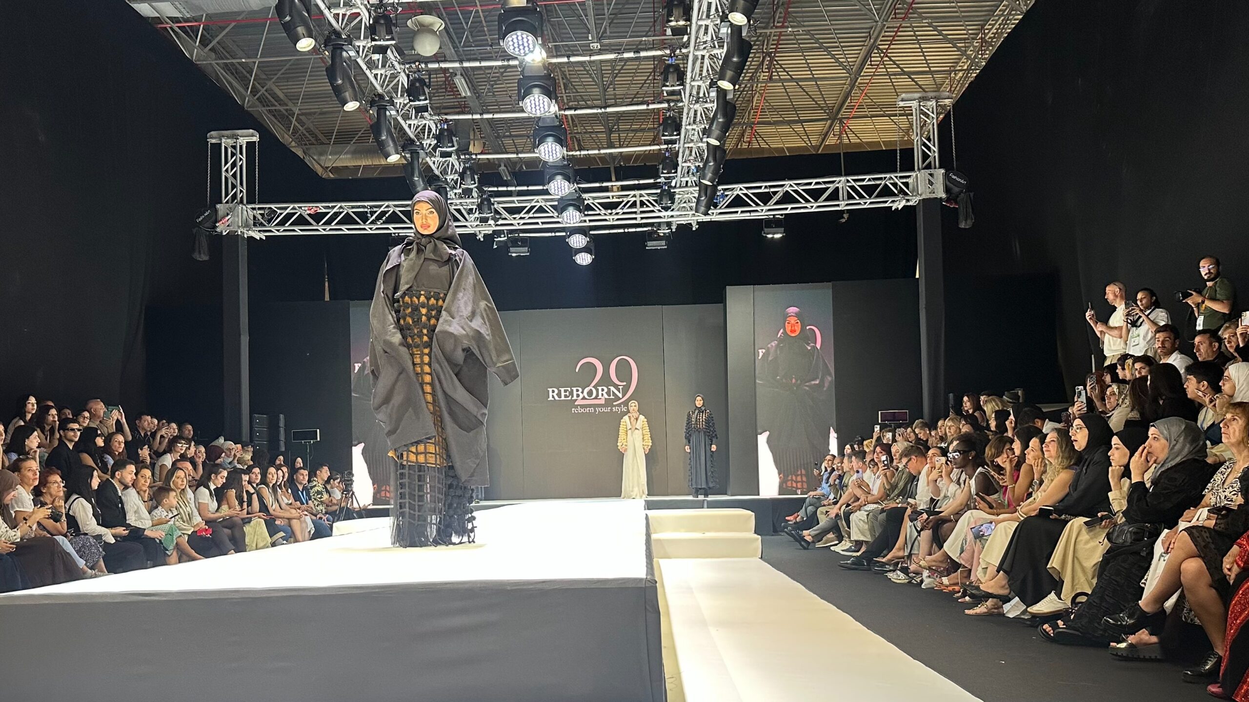 modest fashion Indonesia
